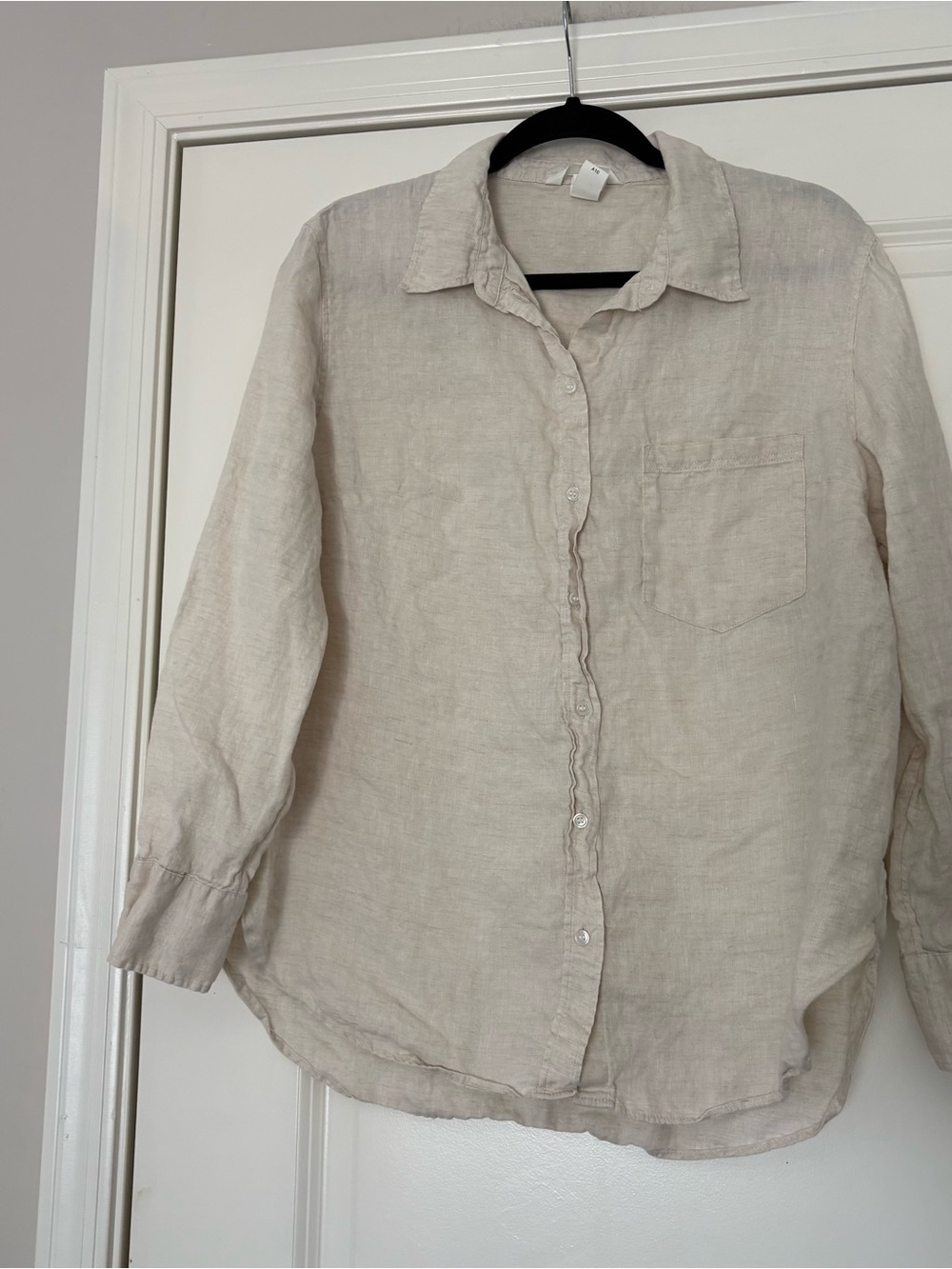 H&M Women’s Light Beige Linen Long Sleeve Button-Up Shirt - Picture 4 of 11